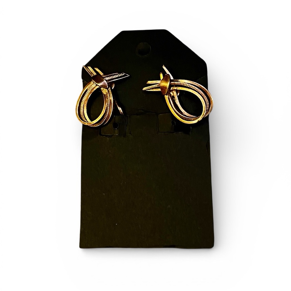 Vintage Gold Tone Knot Clip On Earrings